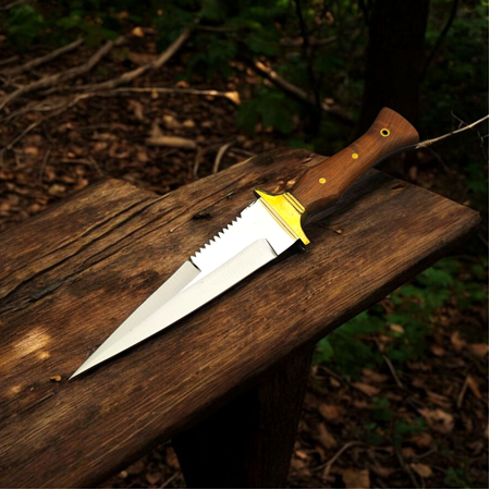 El yapımı çift taraflı kamp bıçağı